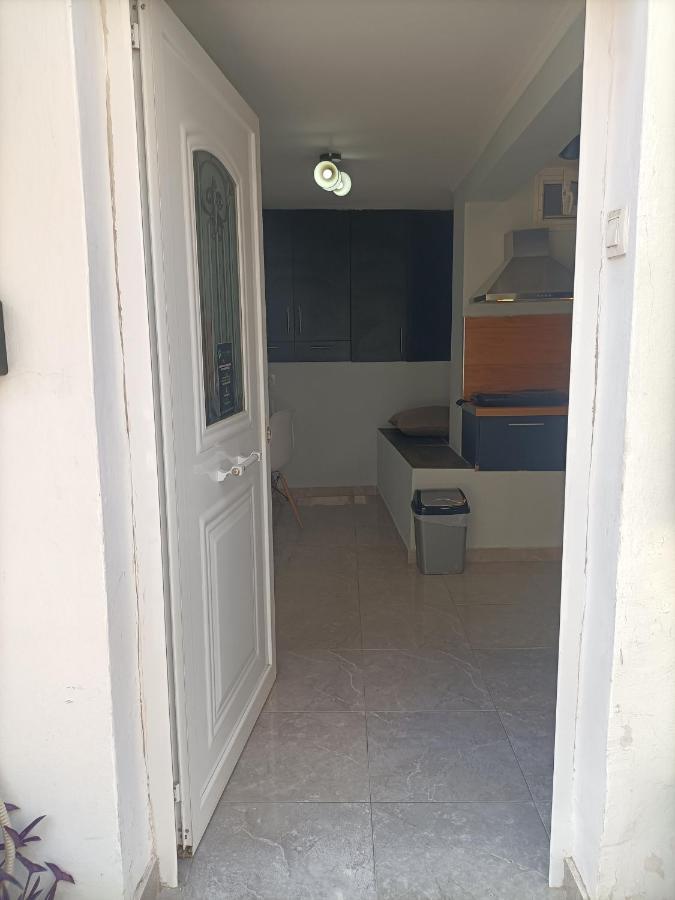 Cozy Studio Apartment Athens Exterior photo